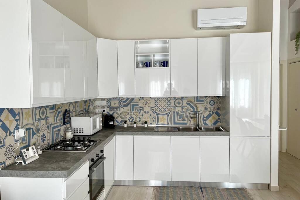 Free Private Parking, New Apartment Альгеро Экстерьер фото